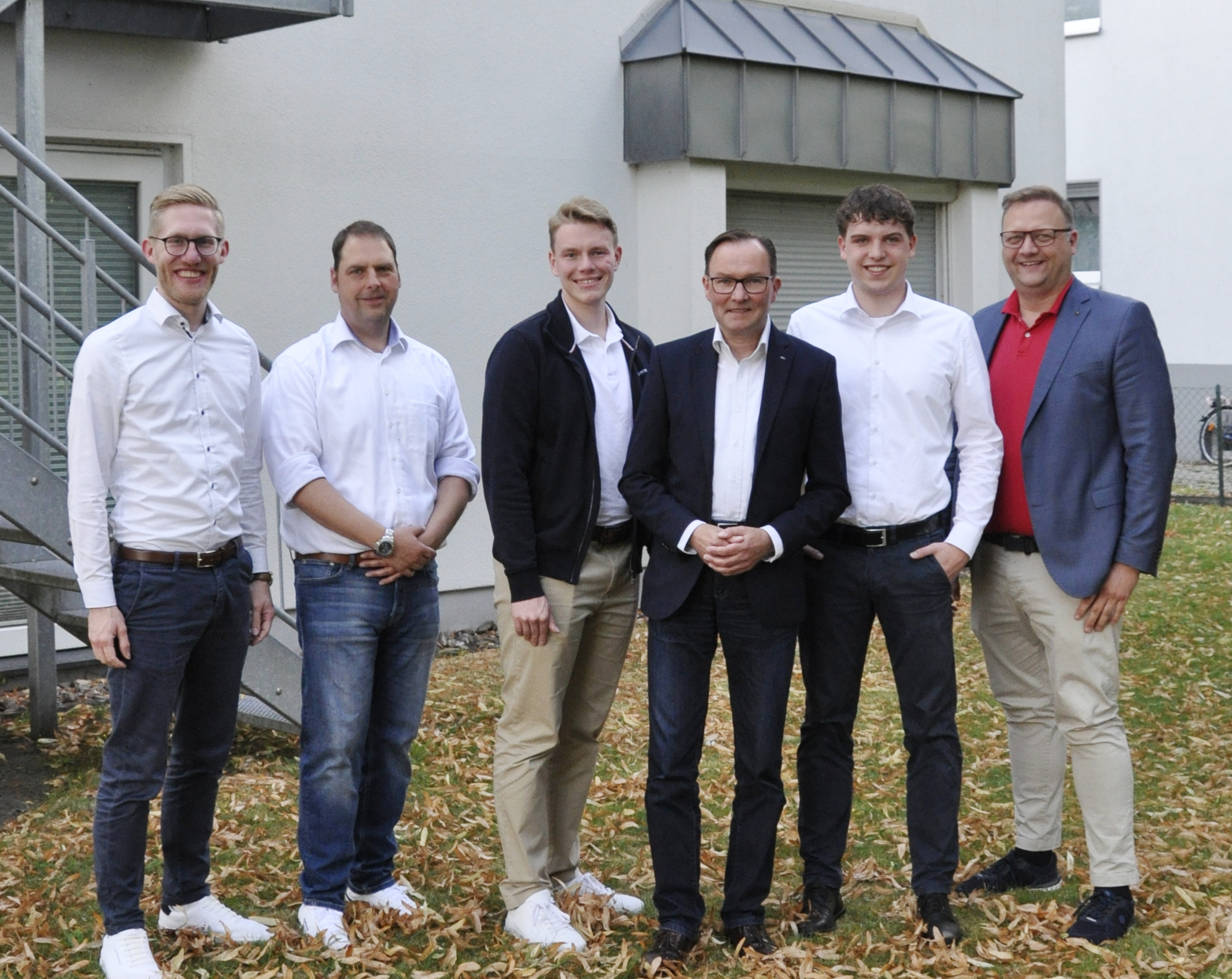 Stv. Ortsverbandsvorsitzender und JU-Kreisvorsitzender Maurice Lang, Fraktionsvorsitzender Daniel Helmig, stv. Ortsverbandsvorsitzender Finn-Ole Peters, Vorsitzender Klaus Engels, Beisitzer Timon Bermpohl und Stadtverbandsvorsitzender Stefan Roth (v.l.)